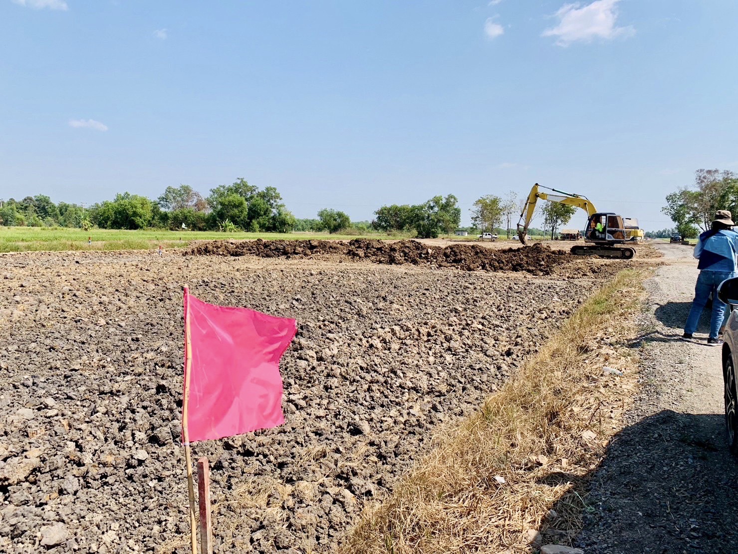 ขายที่ดินสวยยกแปลง ติดถนน 2 ด้าน แปลงมุม ถมแล้ว ทำเลดีมาก