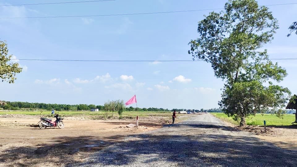 ขายที่ดินสวยยกแปลง ติดถนน 2 ด้าน แปลงมุม ถมแล้ว ทำเลดีมาก