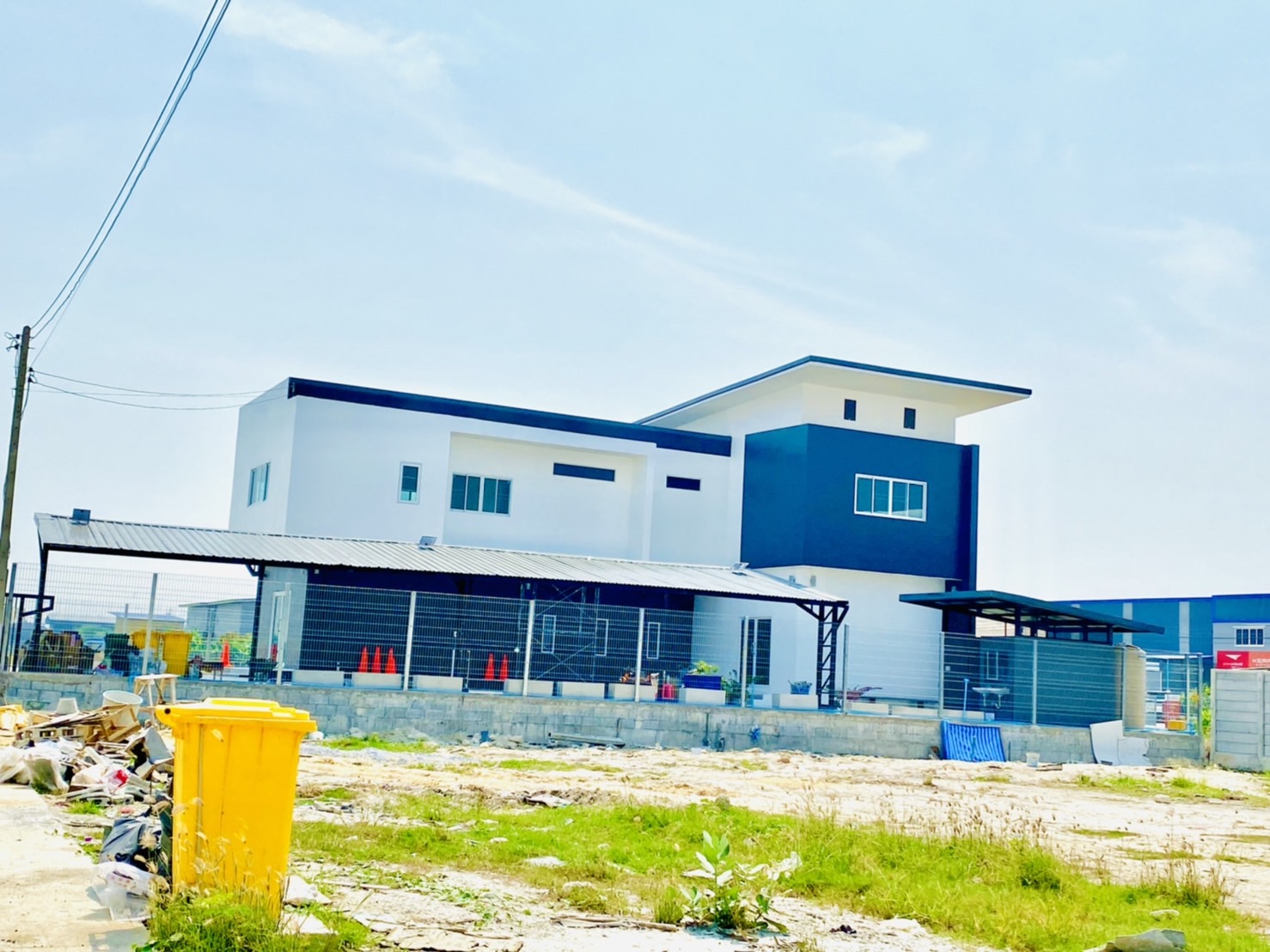 ที่ดินพร้อมโรงงานใหม่ ราคา 2 ล้านบาท ทำเลดีมาก