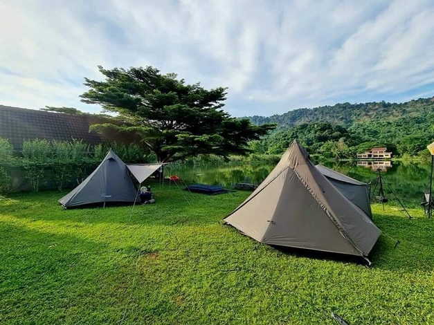 ขายที่ดินพร้อมสิ่งปลูกสร้าง ใกล้น้ำตกสาริกา ทำเลทอง วิวภูเขา ติดถนน ตำบลสาริกา นครนายก 