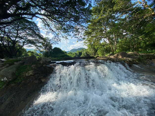 ขายที่ดินพร้อมสิ่งปลูกสร้าง ใกล้น้ำตกสาริกา ทำเลทอง วิวภูเขา ติดถนน ตำบลสาริกา นครนายก 