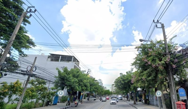 MBB162 ขายอาคารพาณิชย์ ซอยอ่อนนุช 21 ทำเลดี ติดถนนใหญ่