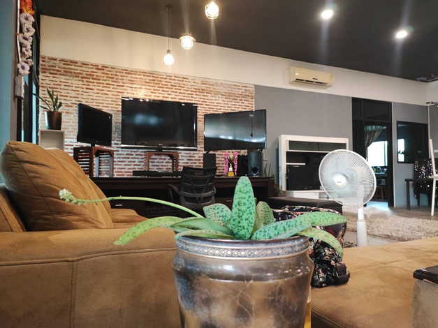 ขายอาคาร 2 ชั้น บนที่ดิน 1 ไร่ พร้อมเฟอร์นิเจอร์ น่าอยู่ เดินทางง่าย โพธิ์ชัย หนองบัวลำภู