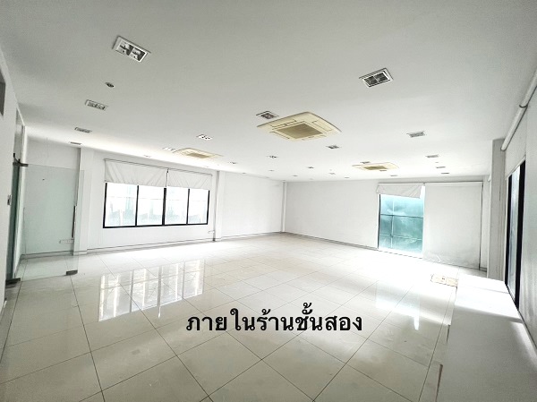 ให้เช่าอาคารติดถนนร่มเกล้า 2 ชั้น เนื้อที่ใช้สอย 218 ตรมทำเลดีมาก  ติดถนนร่มเกล้า ใกล้สนามบินสุวรรณภิม Airport Link ลาดกระบัง 