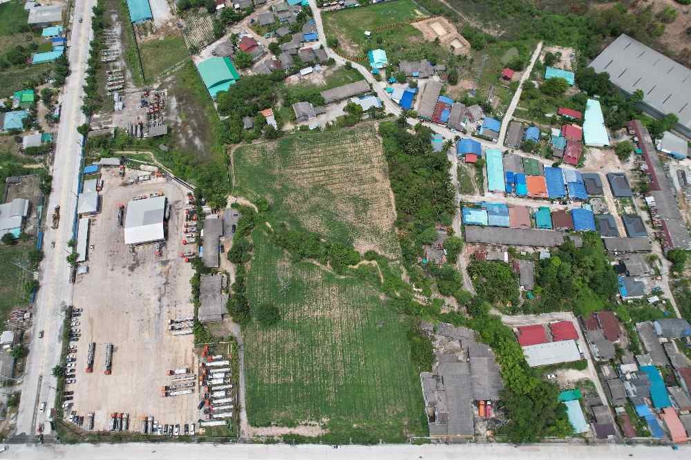 ขายที่ดินเปล่า  ทำเลดี หน้าที่ติดถนนสุขุมวิท เอกสารสิทธิ์โฉนดสองแปลง