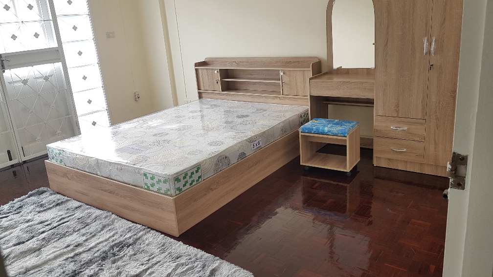 ขายหมู่บ้านถนนเรวดี4ห้องนอน3ชั้นตกแต่งใหม่