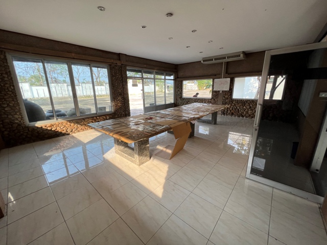 ขายหรือให้เช่าที่ดินพร้อม โรงงาน / โกดัง ขนาดใหญ่ ใน อ.สันกำแพง จ.เชียงใหม่