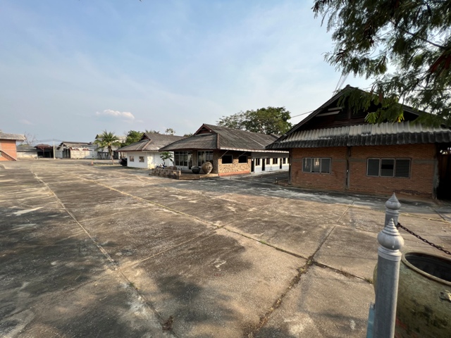 ขายหรือให้เช่าที่ดินพร้อม โรงงาน / โกดัง ขนาดใหญ่ ใน อ.สันกำแพง จ.เชียงใหม่