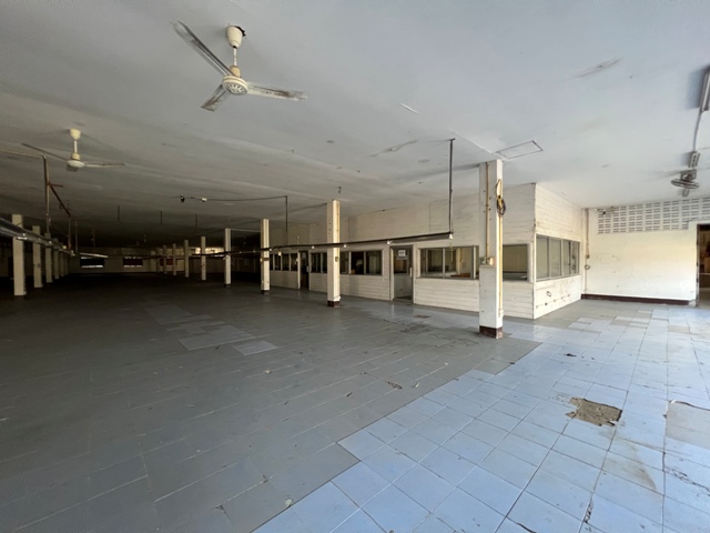 ขายหรือให้เช่าที่ดินพร้อม โรงงาน / โกดัง ขนาดใหญ่ ใน อ.สันกำแพง จ.เชียงใหม่