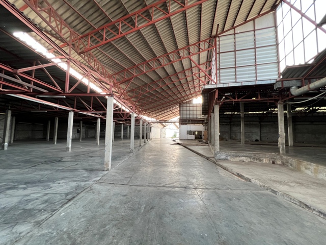 ขายหรือให้เช่าที่ดินพร้อม โรงงาน / โกดัง ขนาดใหญ่ ใน อ.สันกำแพง จ.เชียงใหม่