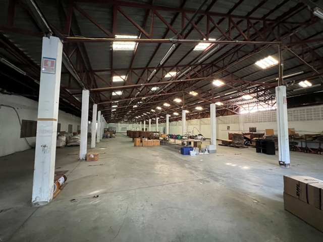 ขายหรือให้เช่าที่ดินพร้อม โรงงาน / โกดัง ขนาดใหญ่ ใน อ.สันกำแพง จ.เชียงใหม่