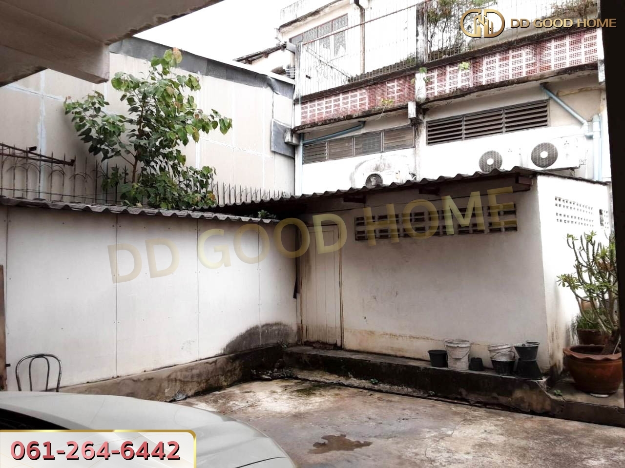 อาคารพาณิชย์ 4 ชั้น 2 คูหามีดาดฟ้า ติดถนนเพชรเกษม ทำเลทองเหมาะกับการลงทุนสุดๆ