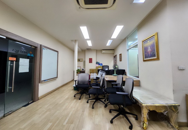 ขายพื้นที่สำนักงานวิวิด ทาวเวอร์ ซอยพัฒนาการ 54 เนื้อที่ 85.04 ตารางเมตร ใกล้รถไฟฟ้า สถานีพัฒนาการ