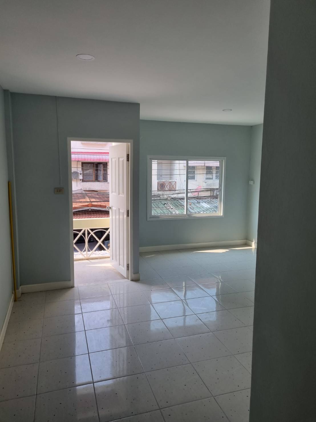 ขายทาวน์โฮม 3 ชั้น 21 ตรว หมู่บ้านรัชดาสวนธน ทำเลดี ประชาอุทิศ71