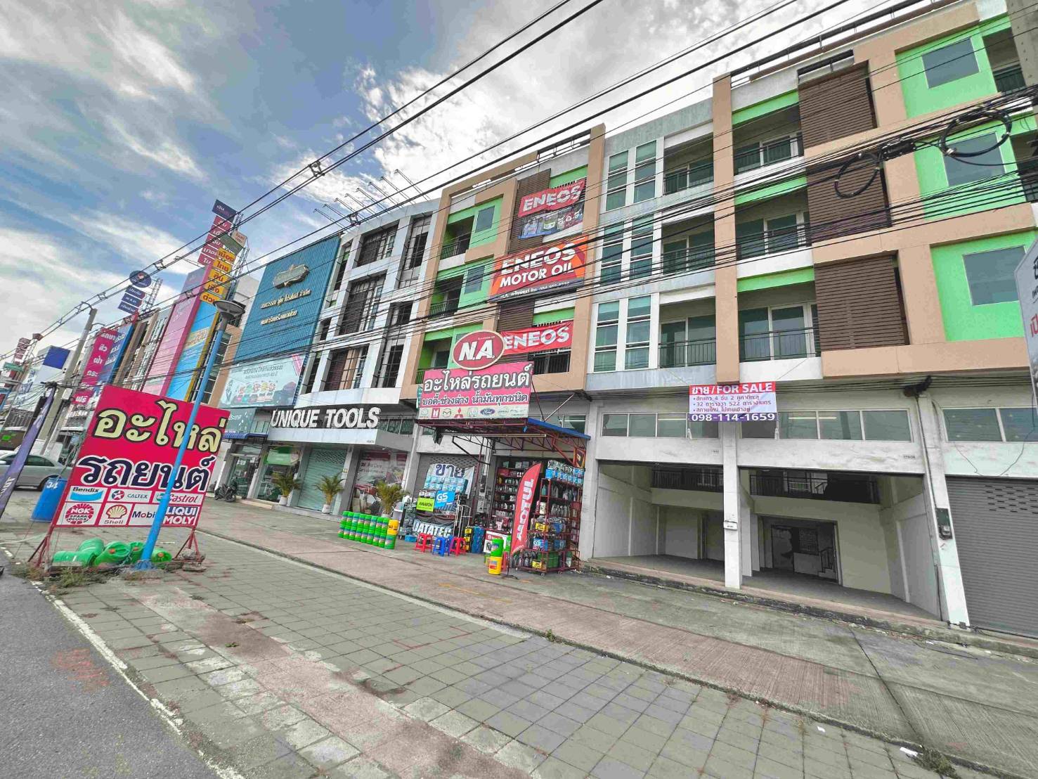 ขายตึกแถว 4 ชั้น 2 คูหา ตีทะลุ  522 ตร.ม. 32  วา  ติดถนน 8 เลน  ถนน  พุทธสาคร  อ้อมน้อย