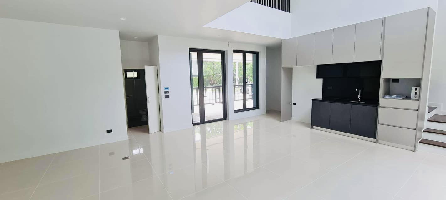 บ้านเศรษฐสิริ กรุงเทพกรีฑา 2 บ้านใหม่ยังไม่เคยเข้าอยู่ (รวมต่อเติม) ใกล้โรงเรียนนานาชาติ