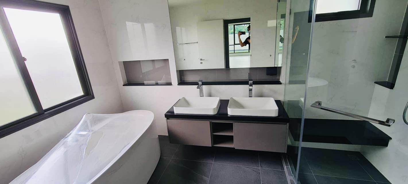 บ้านเศรษฐสิริ กรุงเทพกรีฑา 2 บ้านใหม่ยังไม่เคยเข้าอยู่ (รวมต่อเติม) ใกล้โรงเรียนนานาชาติ