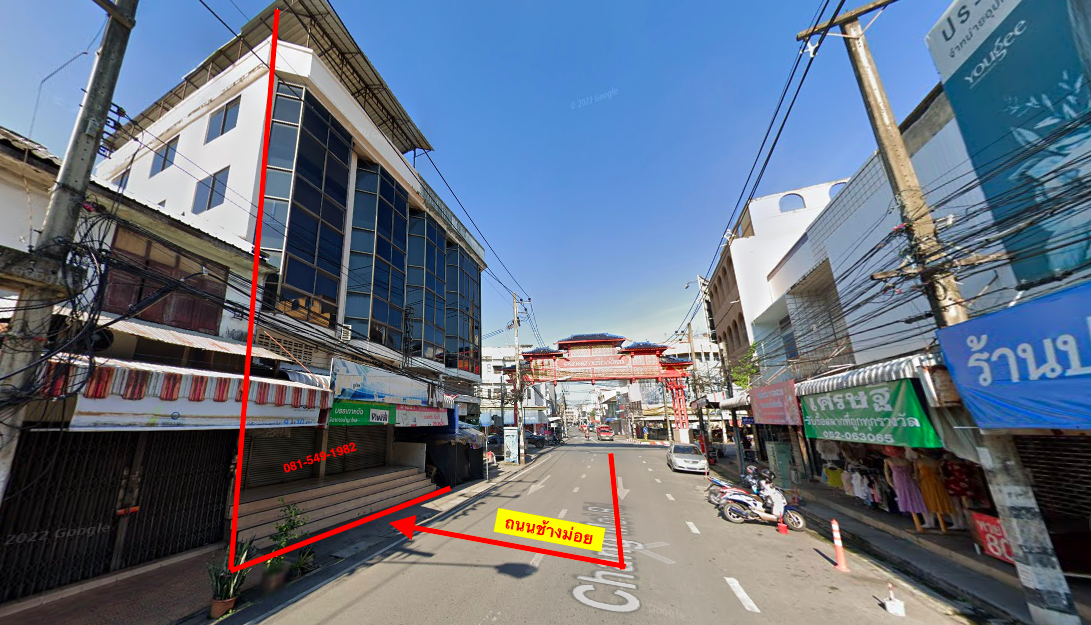 ขายอาคารพาณิชย์ 4 ชั้น 2 คูหา อยู่ติดถนนทางเข้าตลาดวโรรส จังหวัดเชียงใหม่ ทำเลดี เหมาะกับการลงทุนค้าขาย