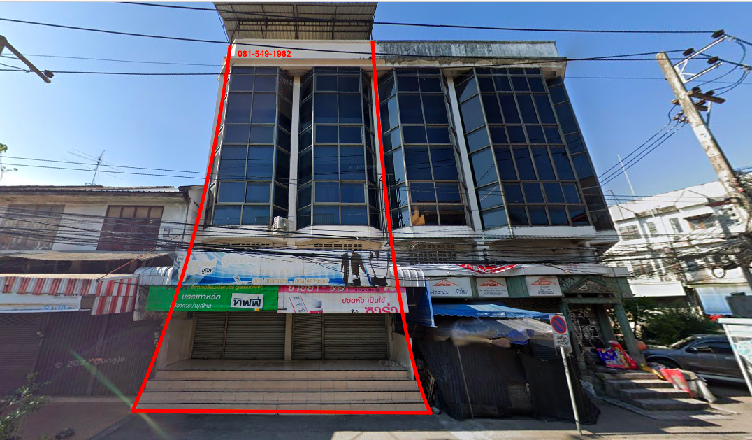 ขายอาคารพาณิชย์ 4 ชั้น 2 คูหา อยู่ติดถนนทางเข้าตลาดวโรรส จังหวัดเชียงใหม่ ทำเลดี เหมาะกับการลงทุนค้าขาย