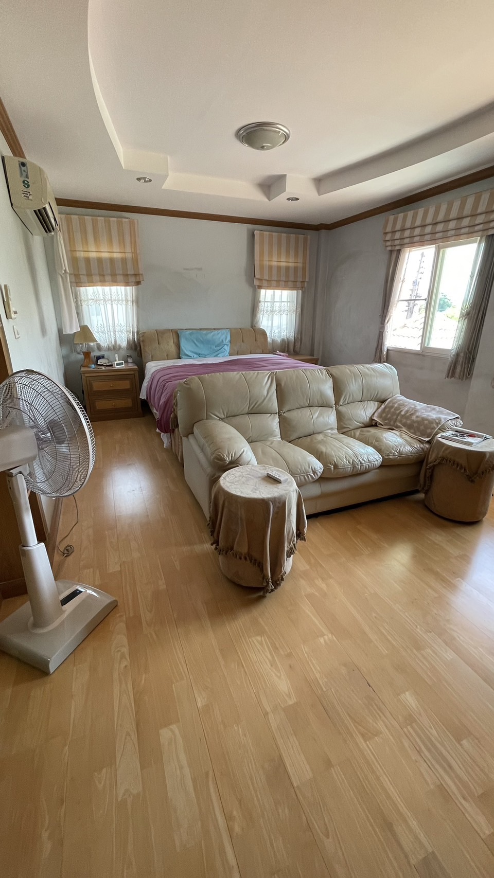 ขายบ้านเดี่ยวสองชั้น บ้านขนาดใหญ่ หมู่บ้านพิมานชล2 ( มีน้ำตกบ่อปลาคราฟ)