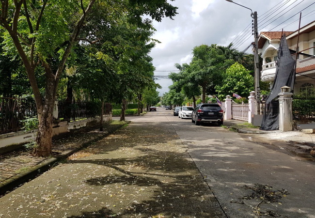 ขายบ้านเดี่ยว หมู่บ้านภัทรา รามคำแหง 76 ทำเลดี การเดินทางสะดวก ใกล้รถไฟฟ้า