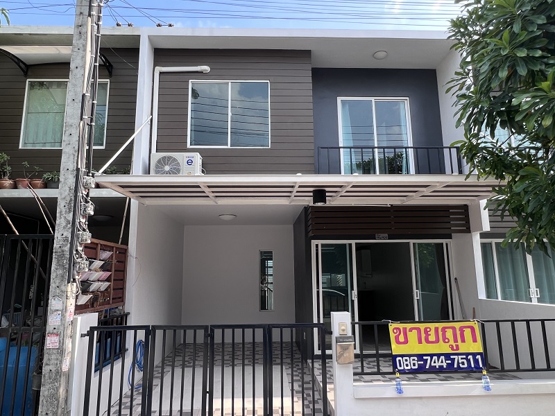 ขายด่วน เดอะ คัลเลอร์ เลชเชอร์เฟส 5 บางนา กม.10 ซอยมหาชัย ต่อเติมหน้าบ้านหลังบ้าน พร้อมอยู่ 