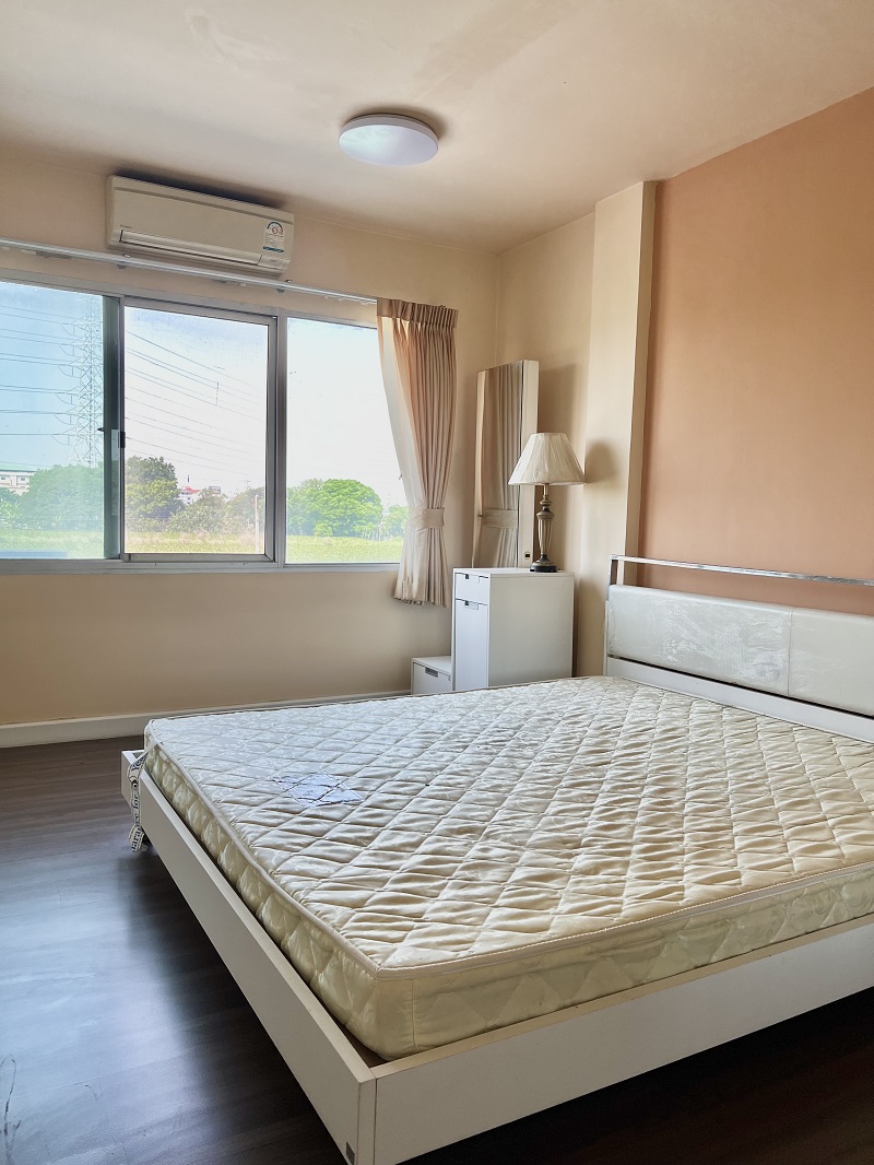 ขายถูก ทาวน์พลัส 3 ชั้น เทพารักษ์ ติดโรงพยาบาลบางนา5, ใกล้สนามบินสุวรรณภูมิ, ตกแต่งใหม่ๆ