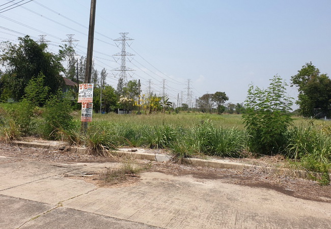 ขายที่ดินในสนามกอล์ฟ วินด์เซอร์ ซอยสุวินทวงศ์ 15 เนื้อที่ 259 ตารางวา ถนนเชื่อมกับแนวรถไฟฟ้า เหมาะสร้างบ้านพักอาศัย 