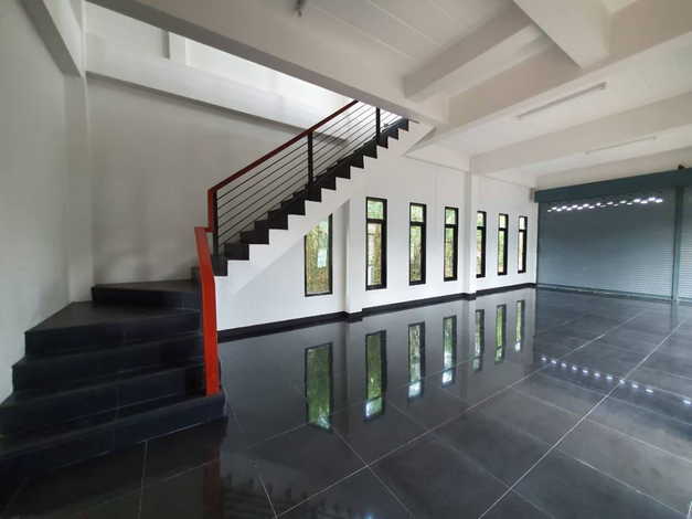 ขายอาคารพาณิชย์ 3 ชั้น พร้อมโฉนด ตึกใหม่ ทำเลทอง ติดถนนพหลโยธินเส้นหลัก ลพบุรี