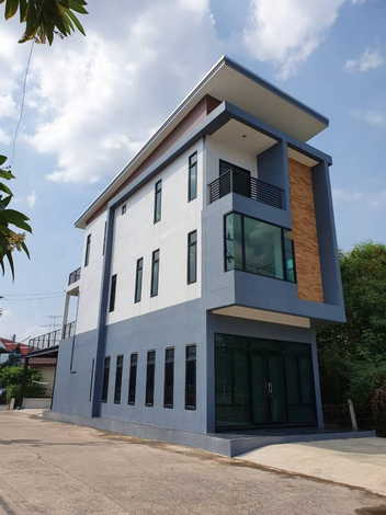 ขายอาคารพาณิชย์ 3 ชั้น พร้อมโฉนด ตึกใหม่ ทำเลทอง ติดถนนพหลโยธินเส้นหลัก ลพบุรี