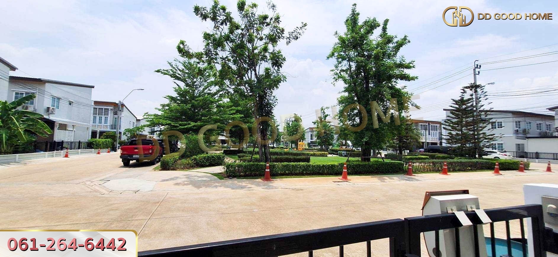 ทาวน์โฮม 2 ชั้น บ้านหลังมุม หมู่บ้านโกลเด้น ทาวน์  รามอินทรา-วงแหวน  ใกล้รถไฟฟ้า พร้อมอยู่