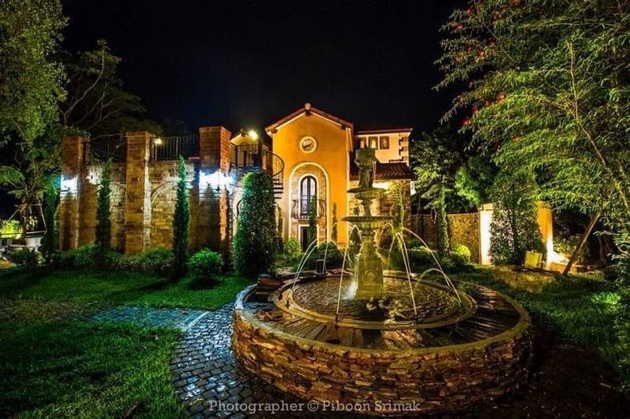 ขายบ้านเขาใหญ่ ถนนธนะรัตน์  ตำบลหมูสี เขาใหญ่ อำเภอปากช่อง  ใกล้ปาลิโอเขาใหญ่ (เจ้าของขายเอง)