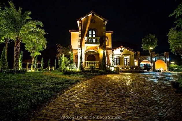 ขายบ้านเขาใหญ่ ถนนธนะรัตน์  ตำบลหมูสี เขาใหญ่ อำเภอปากช่อง  ใกล้ปาลิโอเขาใหญ่ (เจ้าของขายเอง)