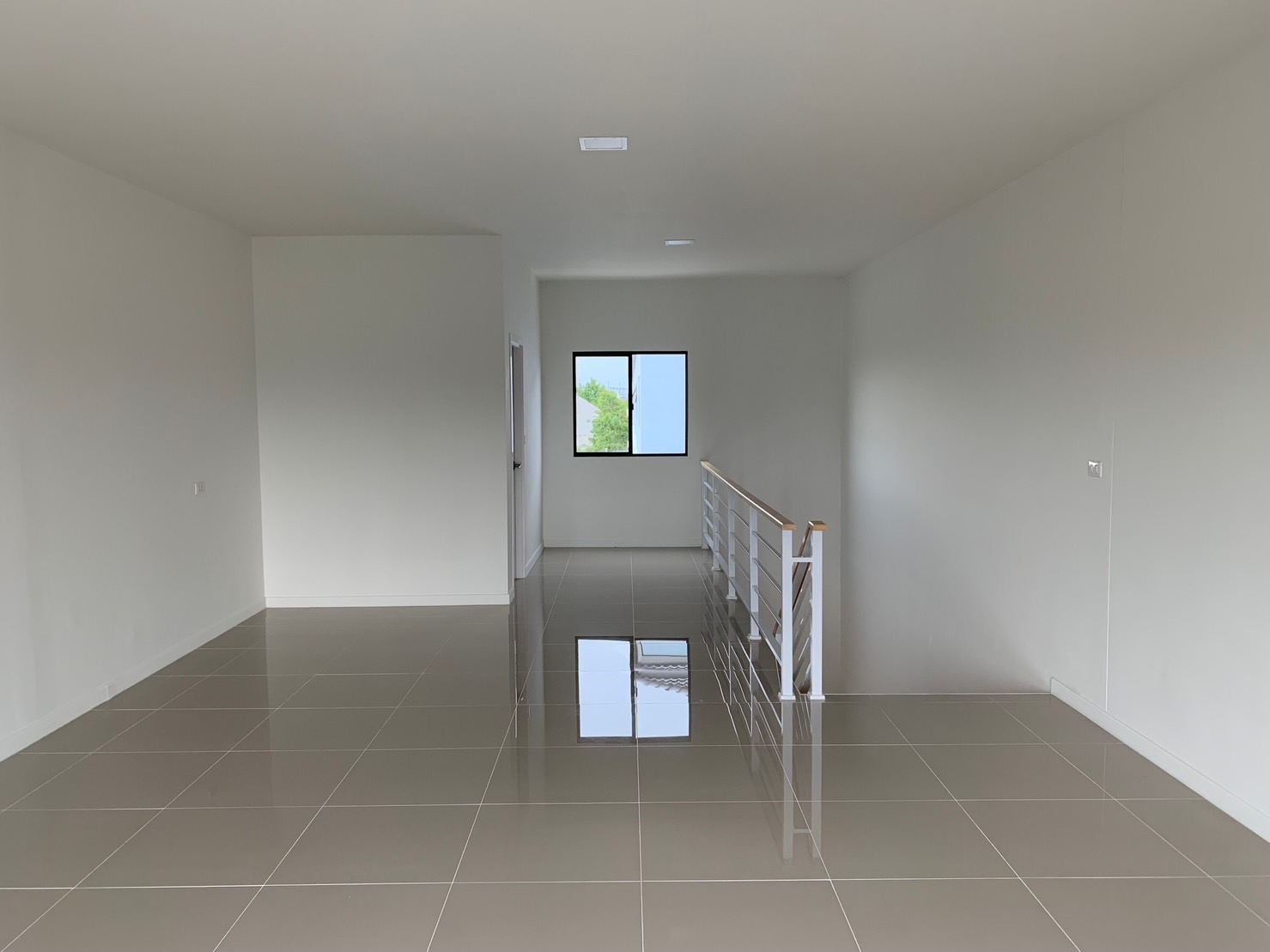 ขายตึกพาณิชย์ 3 ชั้น พร้อมต่อเติมหลังคา 2 ชั้น