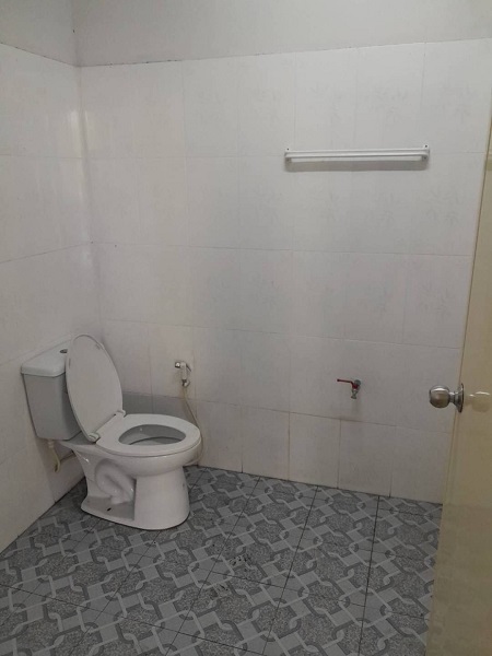 โกดังให้เช่า ซอยโพธ์แก้ว 3 ขนาด 300 ตรม รถสามารถเข้าได้ทุกขนาด ใกล้ โรงพยาบาลลาดพร้าว และ เดอะมอลล์บางกะปิ รถไฟฟ้าสายสีเหลือง