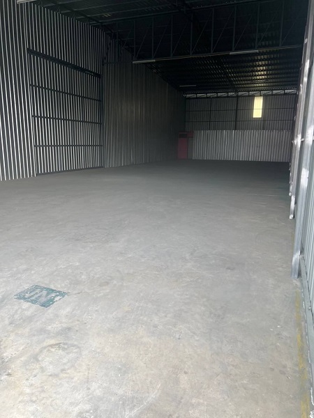 โกดังให้เช่า ซอยโพธ์แก้ว 3 ขนาด 300 ตรม รถสามารถเข้าได้ทุกขนาด ใกล้ โรงพยาบาลลาดพร้าว และ เดอะมอลล์บางกะปิ รถไฟฟ้าสายสีเหลือง