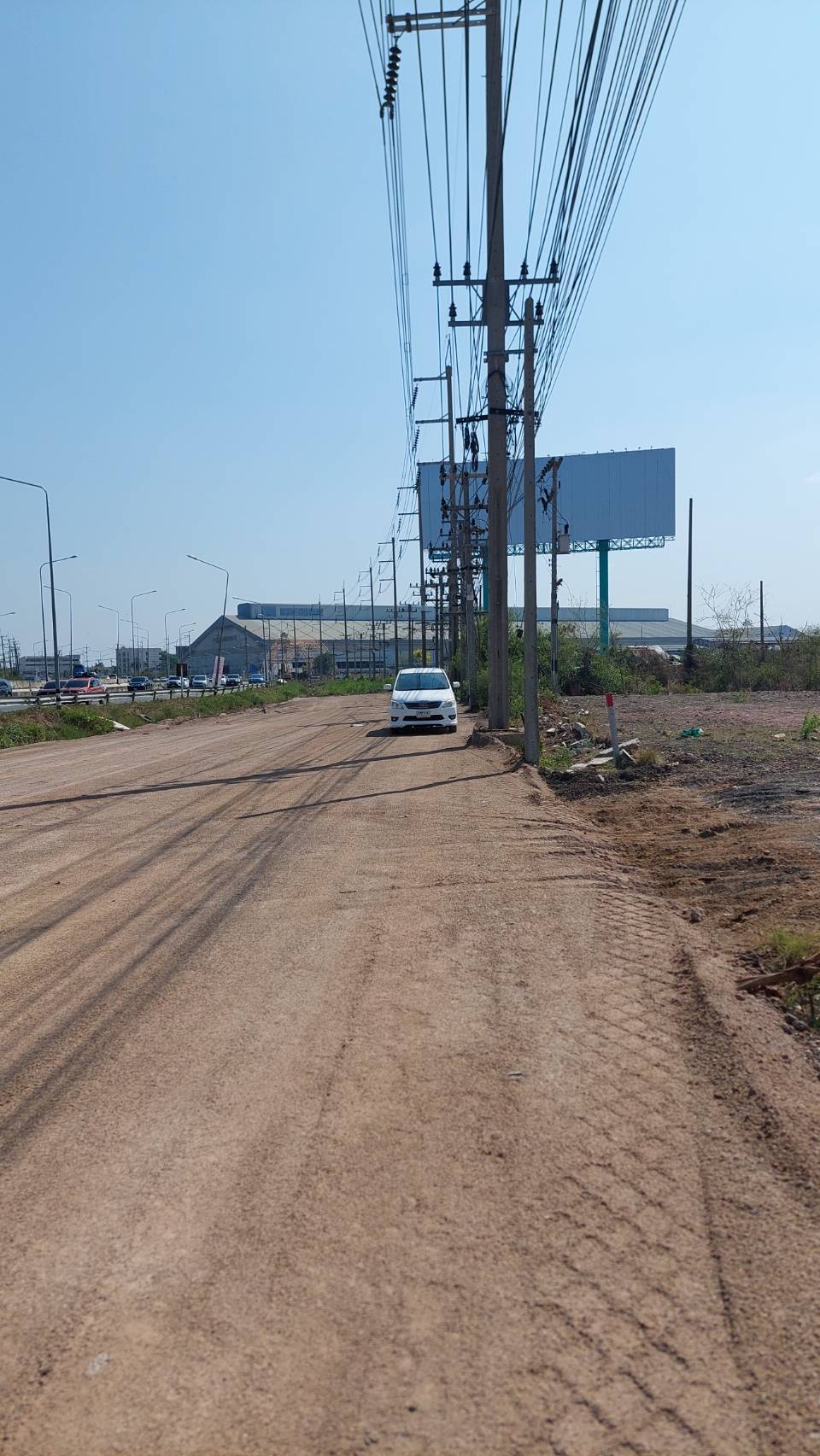 ที่ดินติดถนนพระราม2กม.44ขาเข้า เนื้อที่3ไร่ หน้ากว้างติดถนน200เมตร