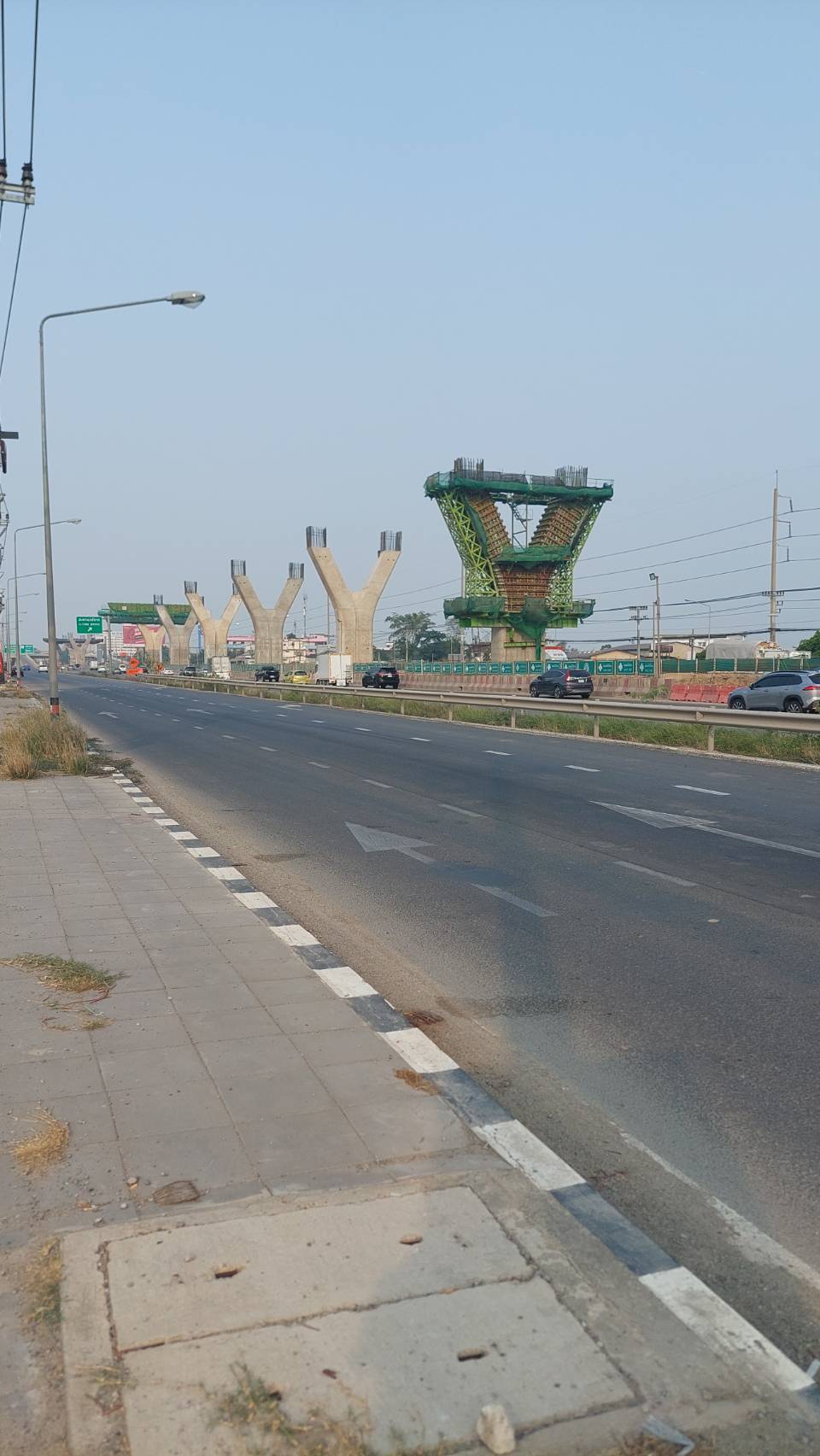 ที่ดินติดถนนพระราม2กม.34ขาเข้า เนื้อที่7ไร่ พื้นที่สีชมพู