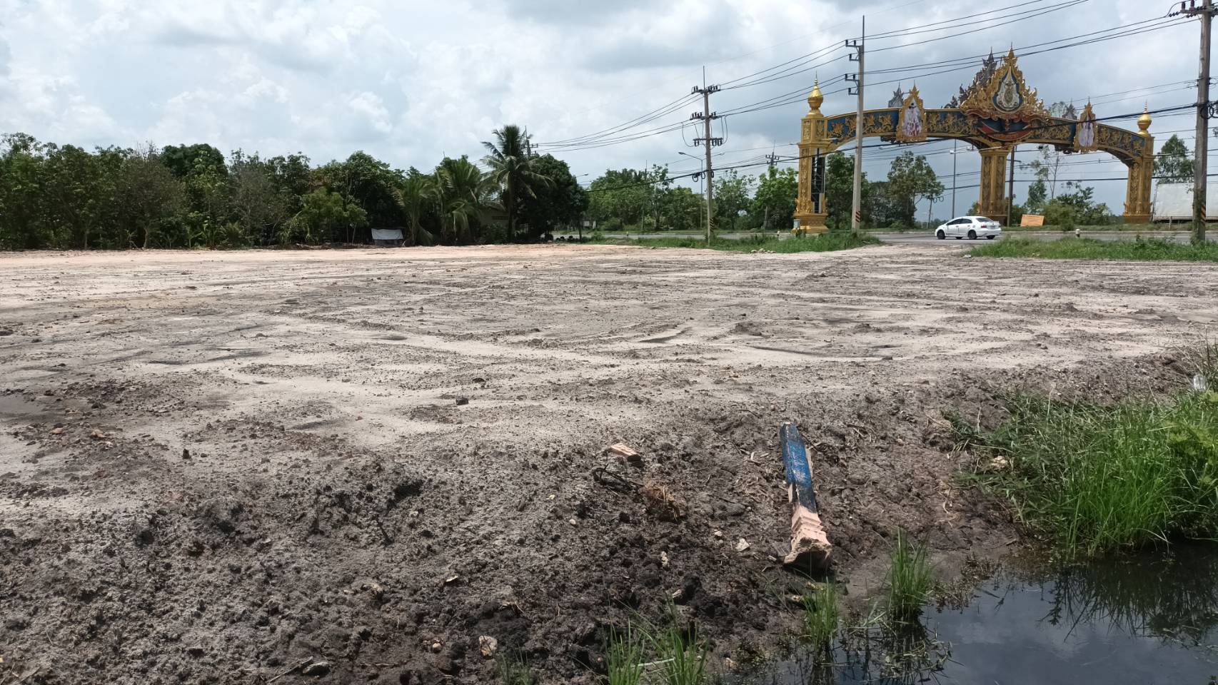 ขายที่ดินถมสวยติดถนน6เลน