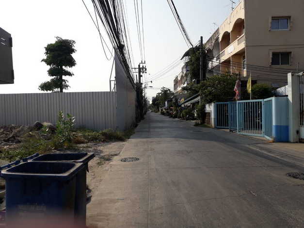 ขายที่ดินเปล่า 4 ไร่  ทำเลดี เดินทางสะดวก ถนนสุขุมวิท 76 แถวสำโรง สมุทรปราการ