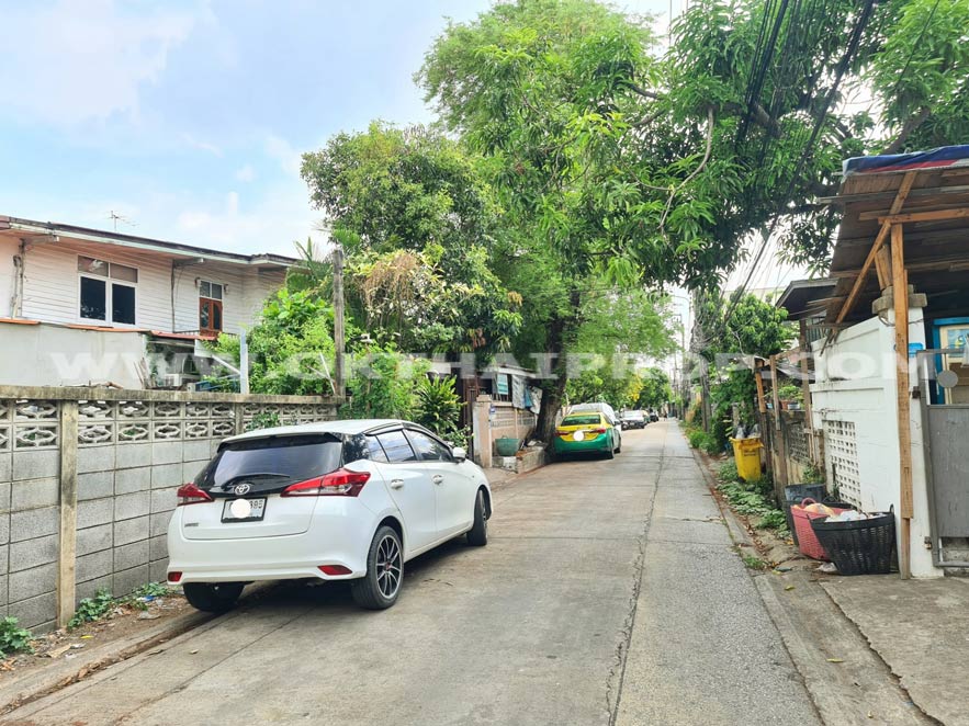 ที่ดิน ถ.กรุงเทพ-นนทบุรี บางซื่อ