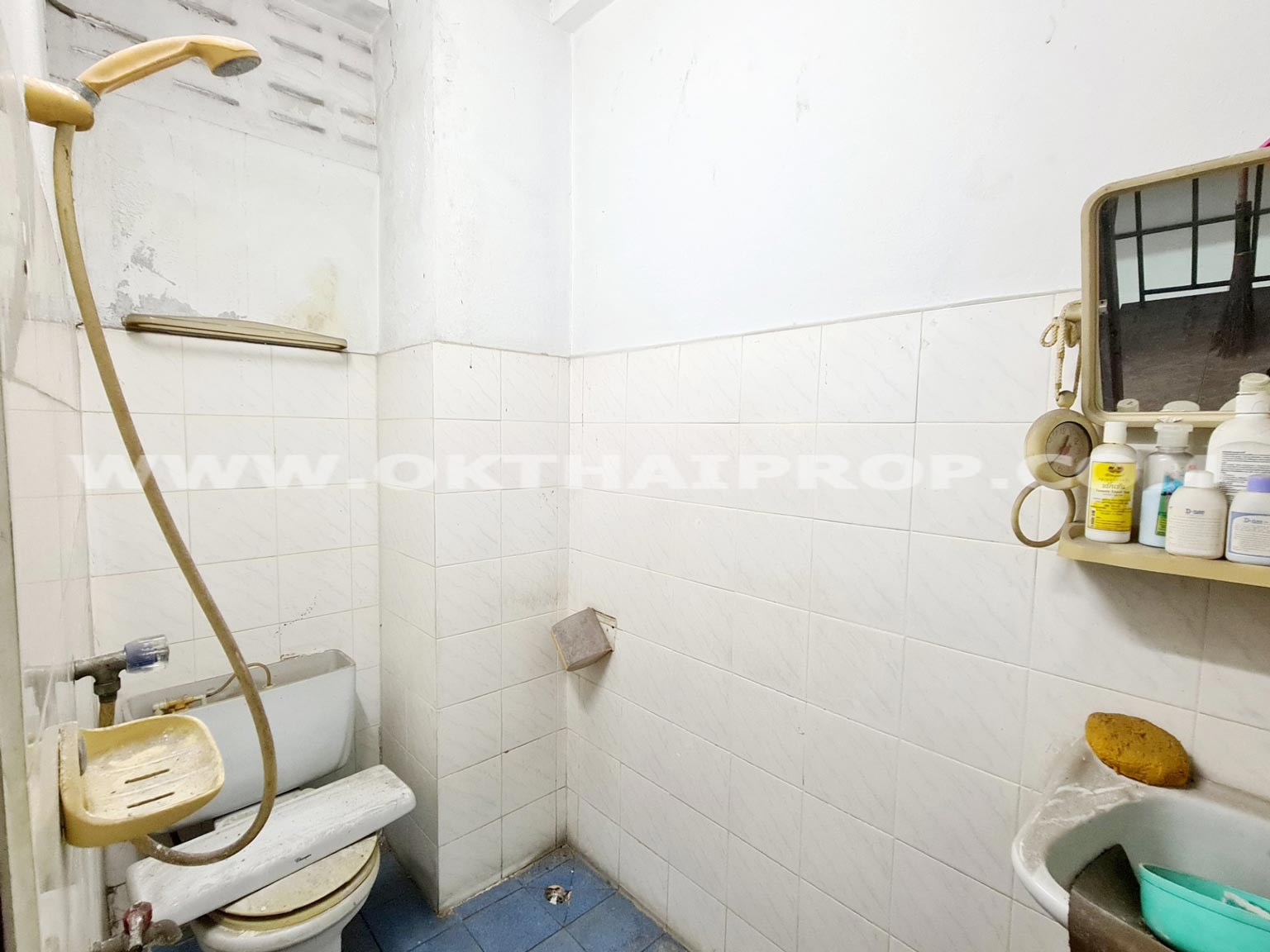 อาคารพาณิชย์ 3.5 ชั้น ถ.กรุงเทพ-นนทบุรี บางซื่อ