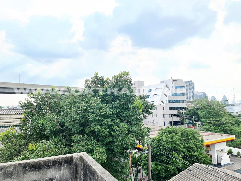 อาคารพาณิชย์ 3.5 ชั้น ถ.กรุงเทพ-นนทบุรี บางซื่อ