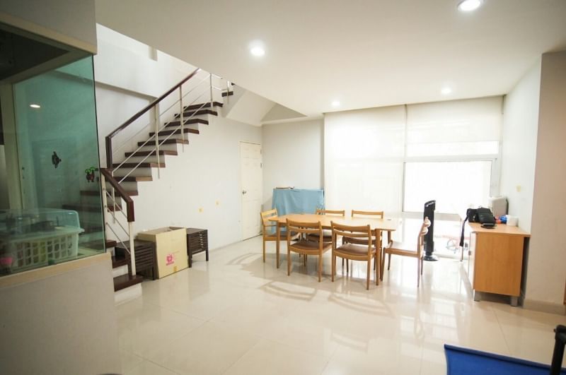 MBB190 ทาวน์เฮ้าส์ 3 ชั้น ธนาพัฒน์ เฮ้าส์ สาทร-นราธิวาสฯ ซ.นนทรี 20 พระราม 3