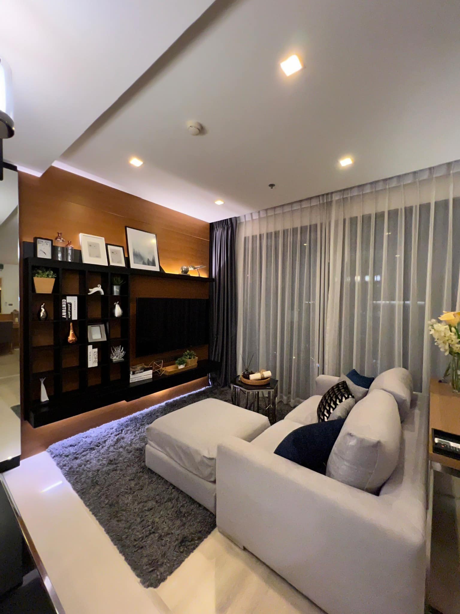 ขายด่วน Quinn Condo Ratchada 17 ตกแต่งพร้อมอยู่  (ใกล้ MRT สุทธิสาร)