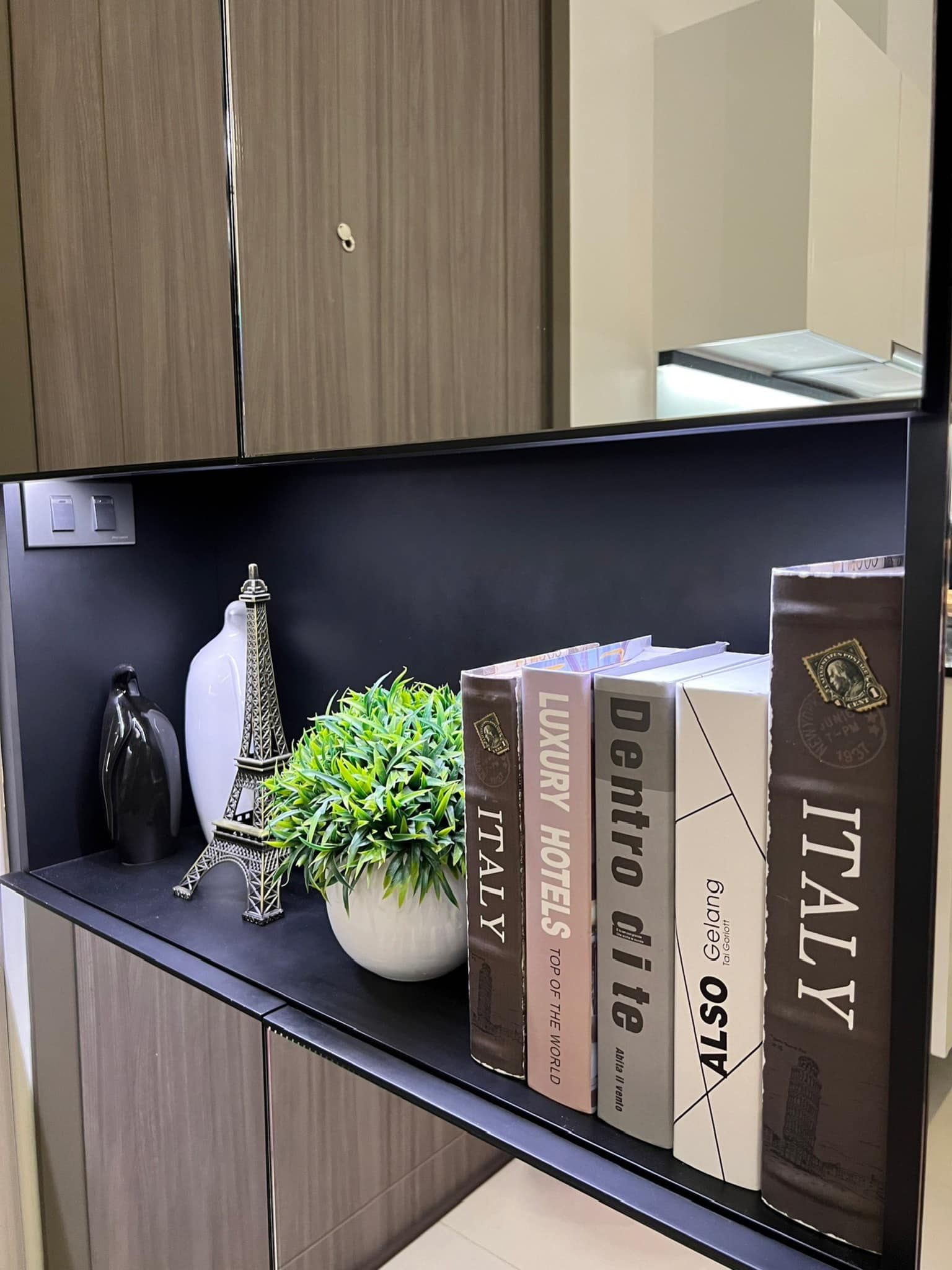 ขายด่วน Quinn Condo Ratchada 17 ตกแต่งพร้อมอยู่  (ใกล้ MRT สุทธิสาร)