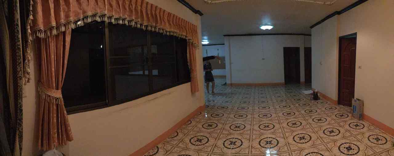 ขายด่วน บ้านพร้อมที่ดิน พร้อมอยู่  จังหวัดลำพูน