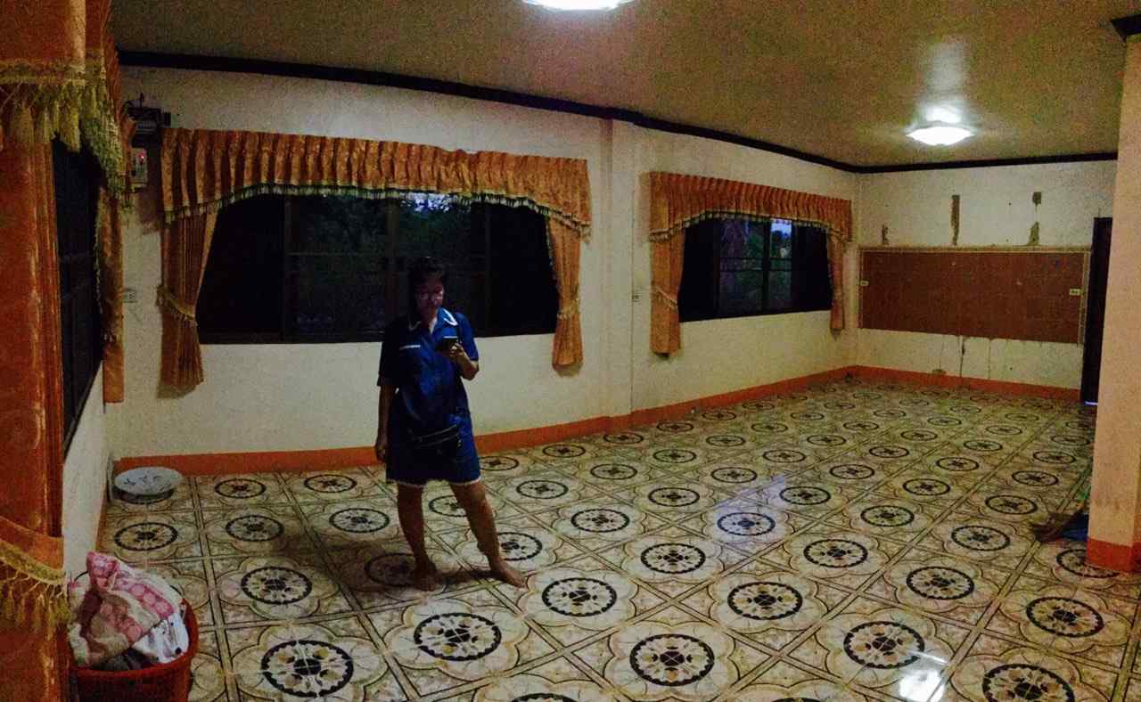 ขายด่วน บ้านพร้อมที่ดิน พร้อมอยู่  จังหวัดลำพูน