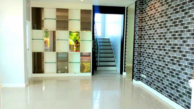 ขายบ้านเดี่ยว 2 ชั้น หมู่บ้านชวนชมพาร์ค 2  เนื้อที่  71.6  ตรว. ใกล้รถไฟฟ้าสายสีม่วง ( บางใหญ่-เตาปูน ) บางกรวย-ไทรน้อย