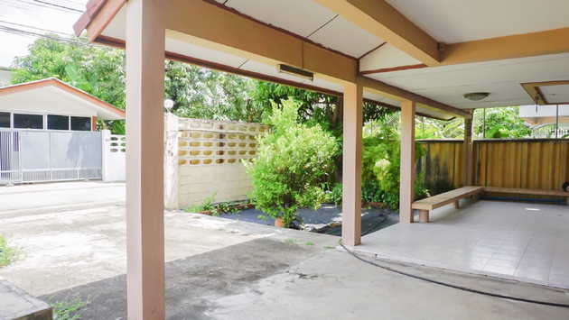 ขายด่วน บ้านเดี่ยว 2 ชั้น ใจกลางสุขุมวิท ทำเลทอง  สุขุมวิท 101/1 กรุงเทพฯ ( เจ้าของขายเอง ) 